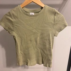 Ribbed green top